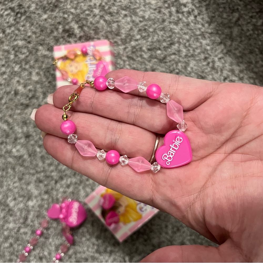 I’m Into Barbie - Necklace, Bracelets and Earrings Set - Picture 2 of 13